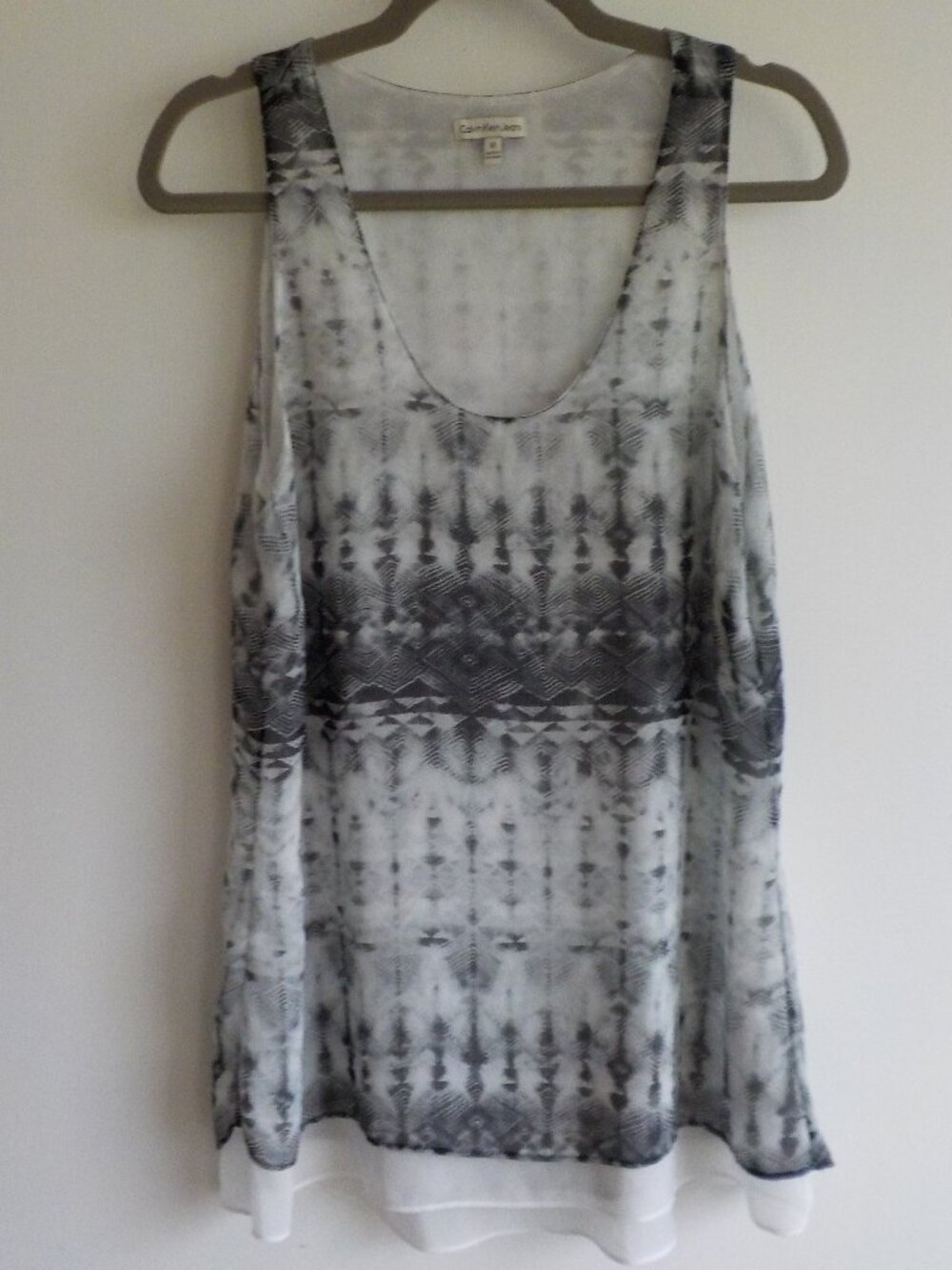 Calvin Klein Blouse - Medium - Grey White Sleeveless Lined (789)